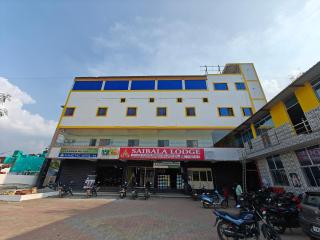 SAlBALA LODGE - AC ROOMS WITH COOKING FACILITIES Near CMC - Vellore - 7
