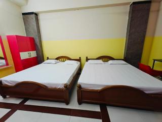 SAlBALA LODGE - AC ROOMS WITH COOKING FACILITIES Near CMC - Vellore - 5