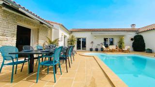 Magnifique Villa avec sa piscine et son billard - 9