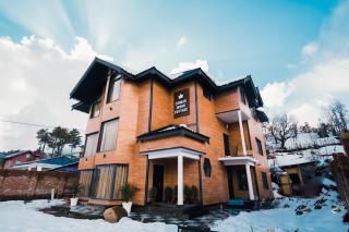Chinar Wood Cottage - Gulmarg - 0