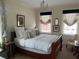 Ironclad Inn and Bourbon Room - Fredericksburg - 7