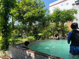 Phòng View sân vườn-hồ bơi - 1