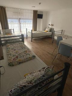 Center Hostel and Guest House - 4
