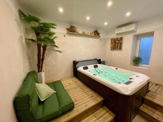 Apartment, jacuzzi, - Barjac - 0