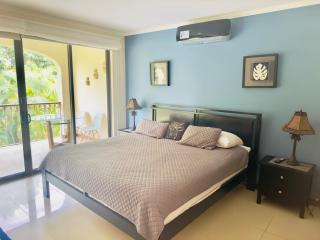 Spacious Tropical Villa Near Beach in Los Delfines - - 5