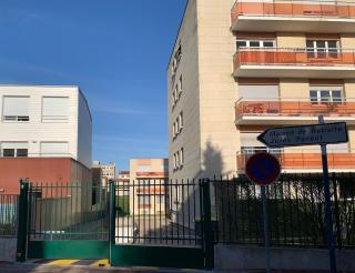 2 rooms apartment 40 m2 and parking - Nanterre - 2