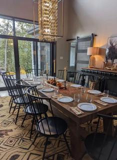 Chalet Hill Top Inn - 1