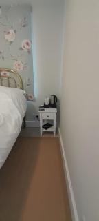 Private Ensuite Room, Swallowcliffe - - 9