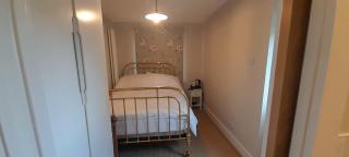 Private Ensuite Room, Swallowcliffe - - 4