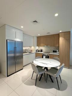 Luxury 2 Bedroom Apartment with Sea Views & Private Beach Access - 8