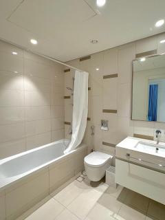 Luxury 2 Bedroom Apartment with Sea Views & Private Beach Access - 1