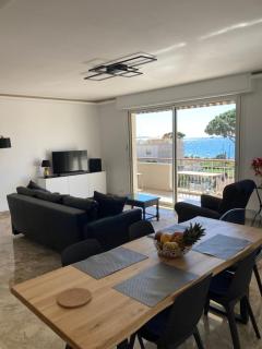 Cannes, Sea View, Beach Access, 3-Bedroom Apartment, 100 m2, 3 Bathrooms, Sleeps 6, 100 meters from Beach - 3