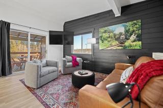 Fireside Haven - Hot Tub & Downtown Walkable - Custer - 7