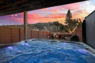 Buffalo Ridge - Hot Tub & Walk to Downtown - Custer - 0