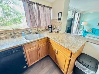 Walk to the Beach - Lagoon View 2 bd 2 ba Seascape Villa - Hilton Head Island - 1