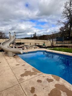Pool, Sauna, Spa, & Fire-pit - Ukiah - 9