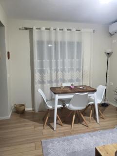 Emmas Place- Apartamenti modern por miqesor ne qender te Elbasanit - 9