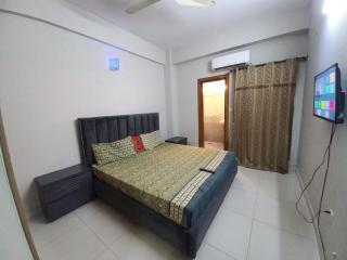 Luxurious 1 Bed Apartment - Islamabad - 1