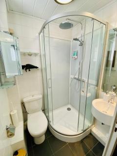 Central Bruges Home with 4 Ensuites - Brügge - 3