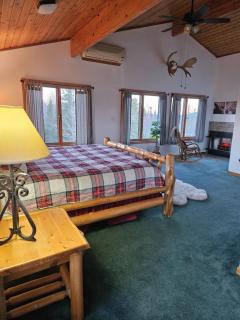 Bear Mountain Lodge. 560 Acre Wooded Estate. - Robbinston - 8
