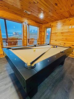 Luxury Smoky Mountain Cabin with Hot Tub and Views - Sevierville - 7