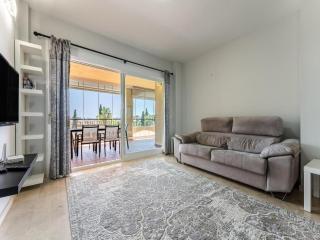 Faro's Playa Marina Apartment - Mijas - 0