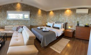 Wait 'N Sea, Jacuzzi, Luxury Stone House - Epanomi - 3