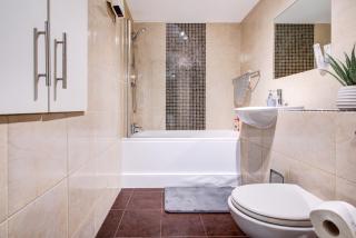 LONDON FRESHAir BREATHE APARTMENT GATHERING PARTYING ARE NOT ALLOWED PLS - London - 3