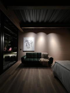 2 Escape to an elegant and comfortable private room - 3