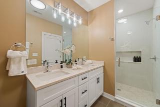 Cozy Chicago 3BD 2Bath Retreat with Balcony - Chicago - 7