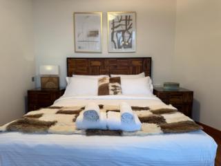 ASHRI Stylish African-Inspired Studio in DIFC - 3