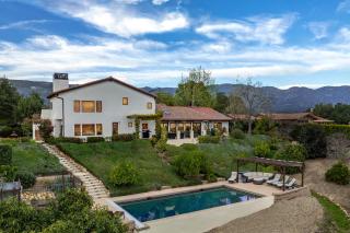 Luxury Home Atop the Hills - Santa Barbara - 9