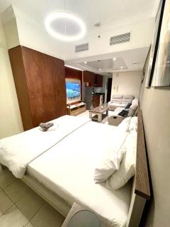 Ultra Luxury Chic Studio in JLT - 9