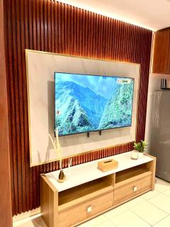 Ultra Luxury Chic Studio in JLT - 4