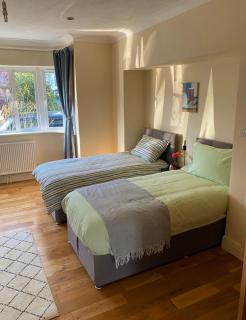 Two Single Bed Prime Location London W5 - 0