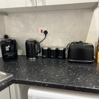 Sleek 2 Bed Oasis Croydon, Sleeps 6 - Croydon - 4