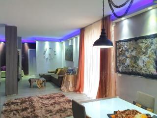 Spacious apartment in Luino with bubble bath - Luino - 6