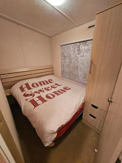 Lovely 8 Berth Caravan At St Osyth Beach Holiday Park, Essex Ref 28015Mv - Clacton-on-Sea - 4