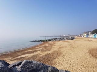 Lovely 6 Berth Caravan With Decking At Suffolk Sands Holiday Park Ref 45005Hc - Felixstowe - 8