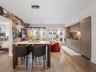 Regis Suites - Downtown Toronto - CN Tower & Rogers Centre - 2