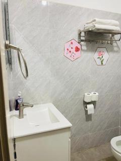 Super Studio Kileleshwa with GYM,balcony & Netflix - 4