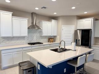 Friendly Host Near Loop 202 with Mountain views - Phoenix - 1