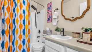 Mid-Century Desert Getaway - 8