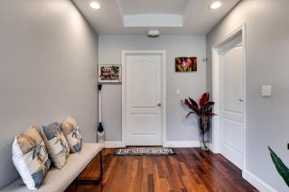 Spaces Sunny Oasis 4BR Retreat with 2 King Beds, Amazing Pool, near South Florida Beaches - Deerfield Beach - 1