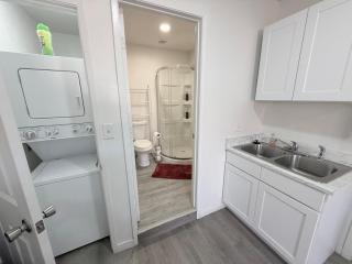 Vegas Apt 10 Mins to The Strip - 1