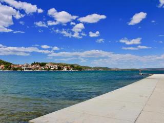 Apartment Alan in Sibenik-Bilice with a sea view - Šibenik - 1