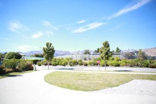 Relaxing Retreat by the Lake - 8