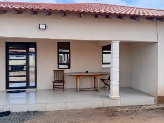 Thene Guest House - Serowe - 9