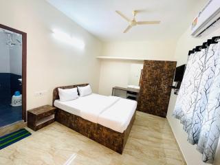 Pearl Stays, Tirupati - Very convenient for the people coming from Bangalore and Chennai - You can skip city traffic while reaching any temple in Tirupati - Covered Parking - 24hrs Front Desk and Hot Water - Free WiFi - Flexible Checkin-in Check-out times - Tirupati - 8