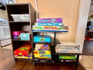 Near AT&T Stadium, UTA, Globe Life, Six Flags, DFW Airport, American Airlines Center with Games and Crib - 7